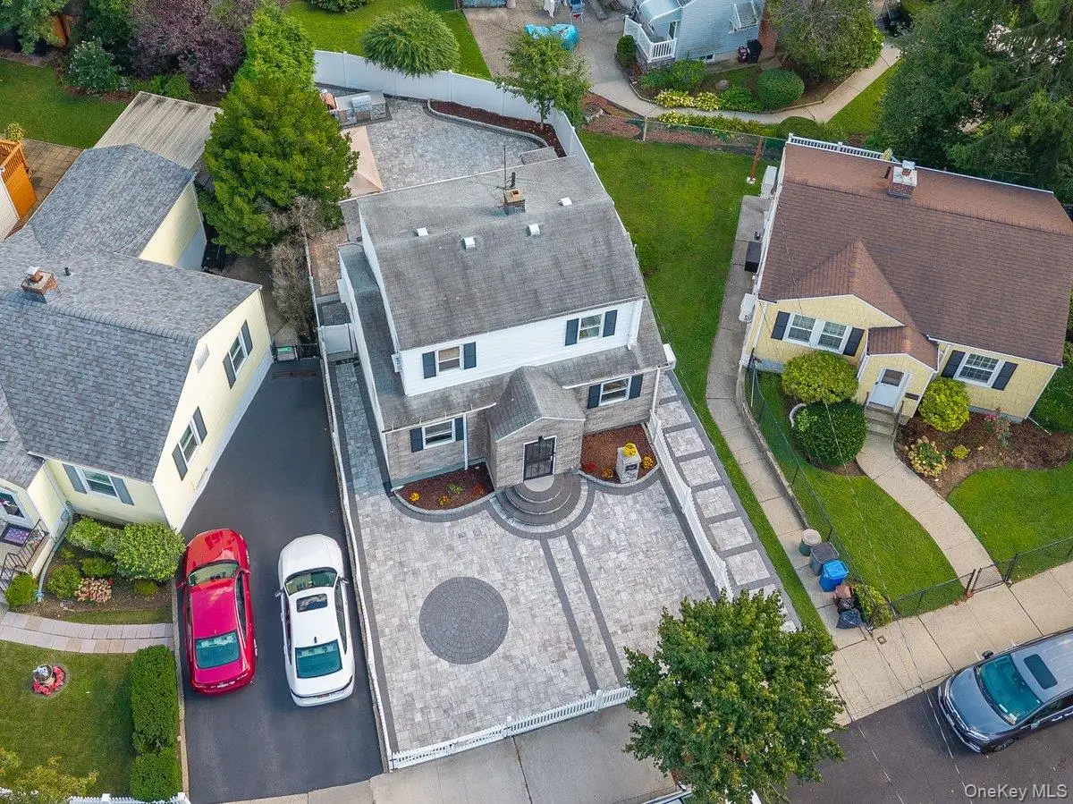 2566 Flint Avenue, Bronx, NY 10475 - #1