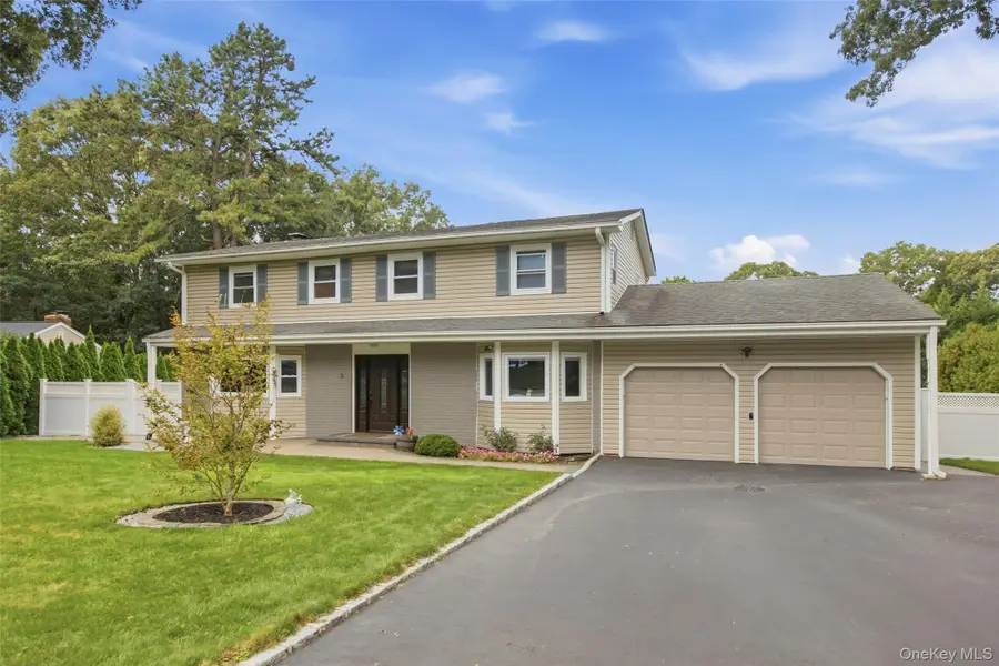6 Stuyvesant Circle W, East Setauket, NY 11733 - #2