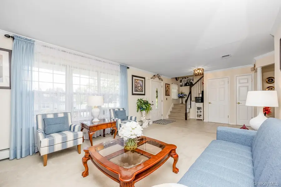 4 Vera Court, Centereach, NY 11720 - #3