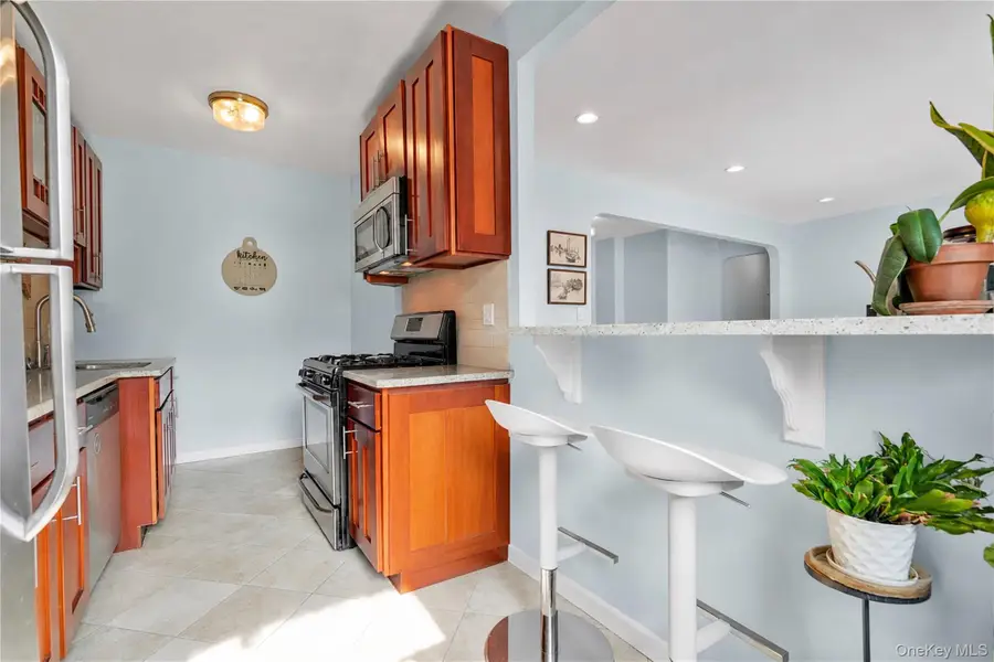 67-35 Yellowstone Boulevard #4P, Forest Hills, NY 11375 - #3