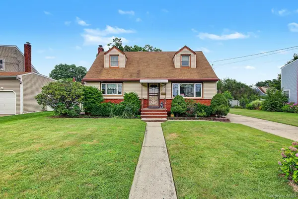 240 28th Street, Copiague, NY 11726