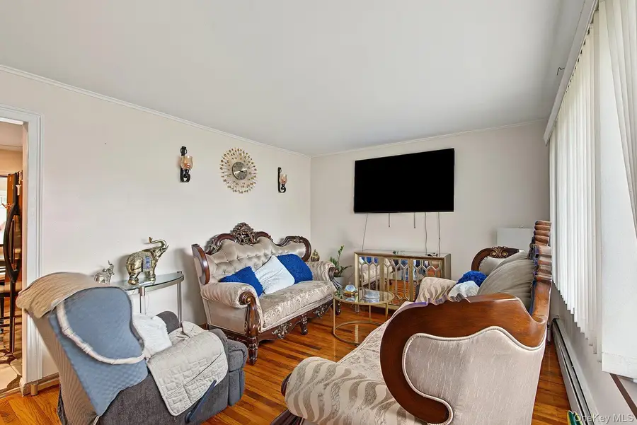 240 28th Street, Copiague, NY 11726 - #3