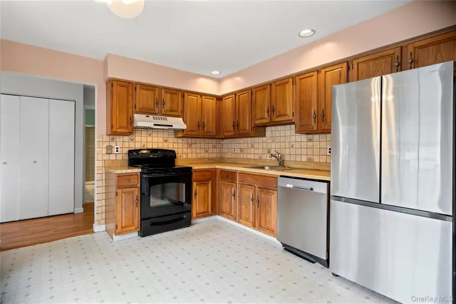 17 Revere Drive, Sayville, NY 11782 - #2