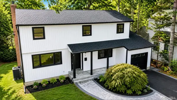 441 Roslyn Road, East Williston, NY 11596