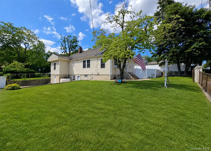 170 Woodycrest Drive, Farmingville, NY 11738 - #2