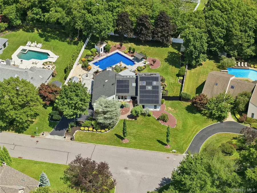31 Deer Run, East Islip, NY 11730 - #2