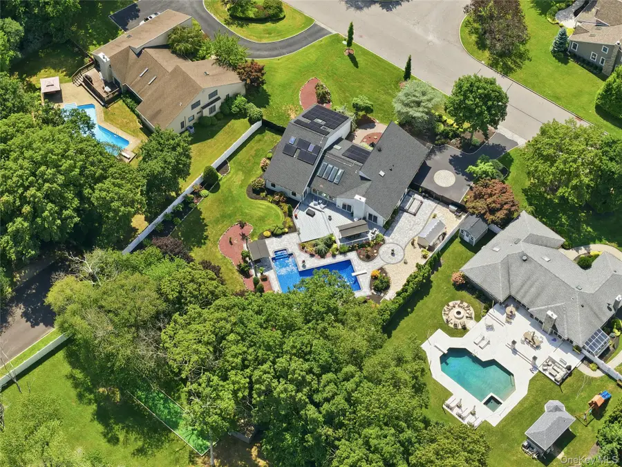 31 Deer Run, East Islip, NY 11730 - #3