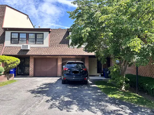 120-09 Ketch Court #42, College Point, NY 11356