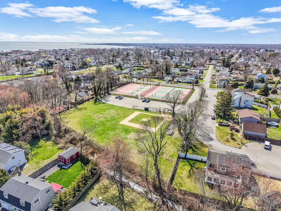 35 Thorburn Avenue, Patchogue, NY 11772 - #3