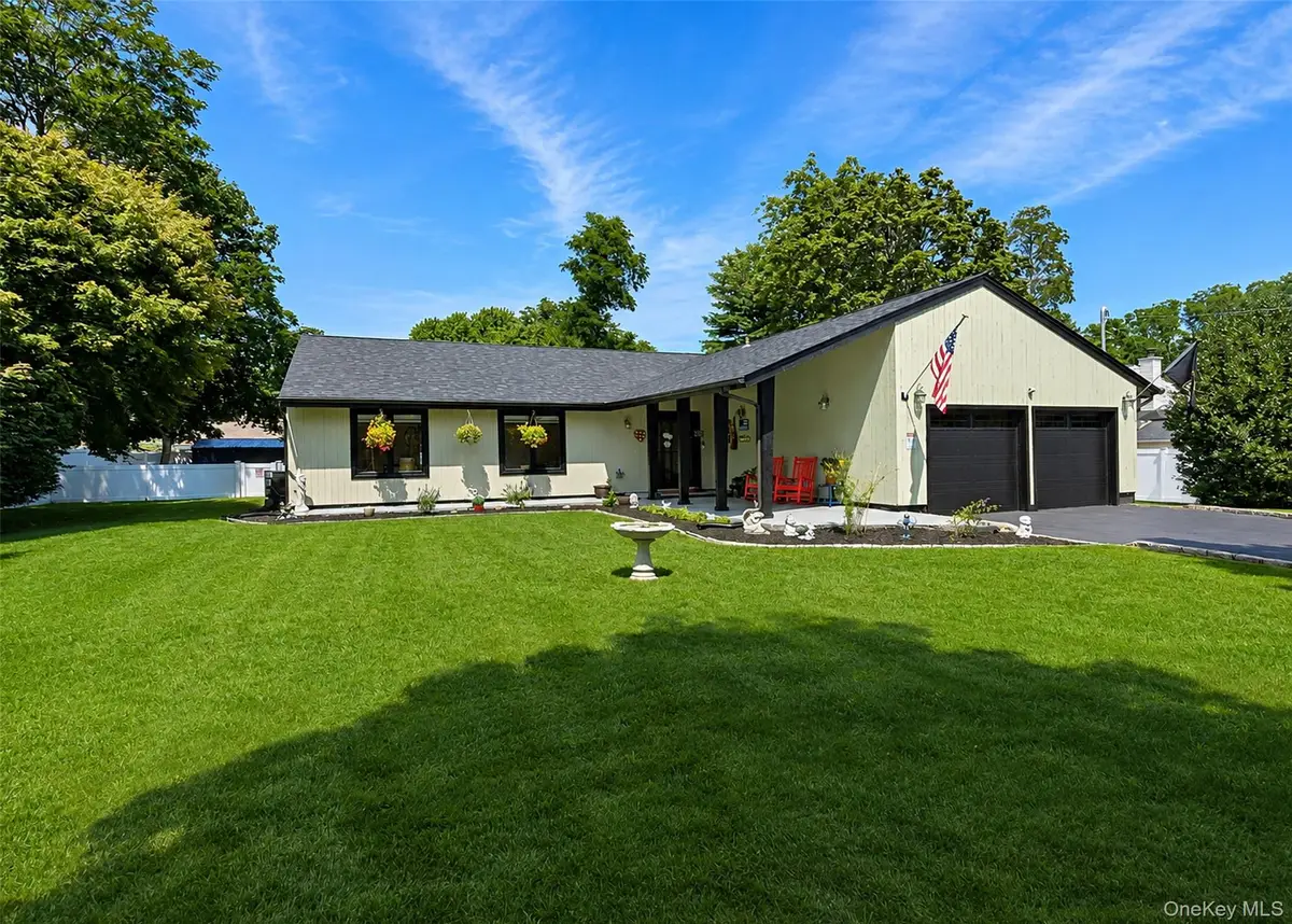 3 Stratford Road, Miller Place, NY 11764 - #1