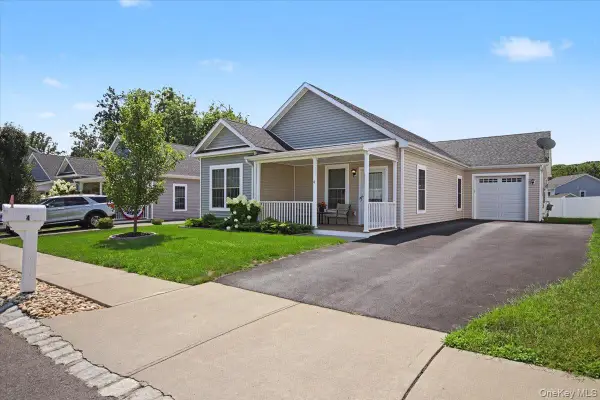 4 Alex Court, Highland, NY 12528