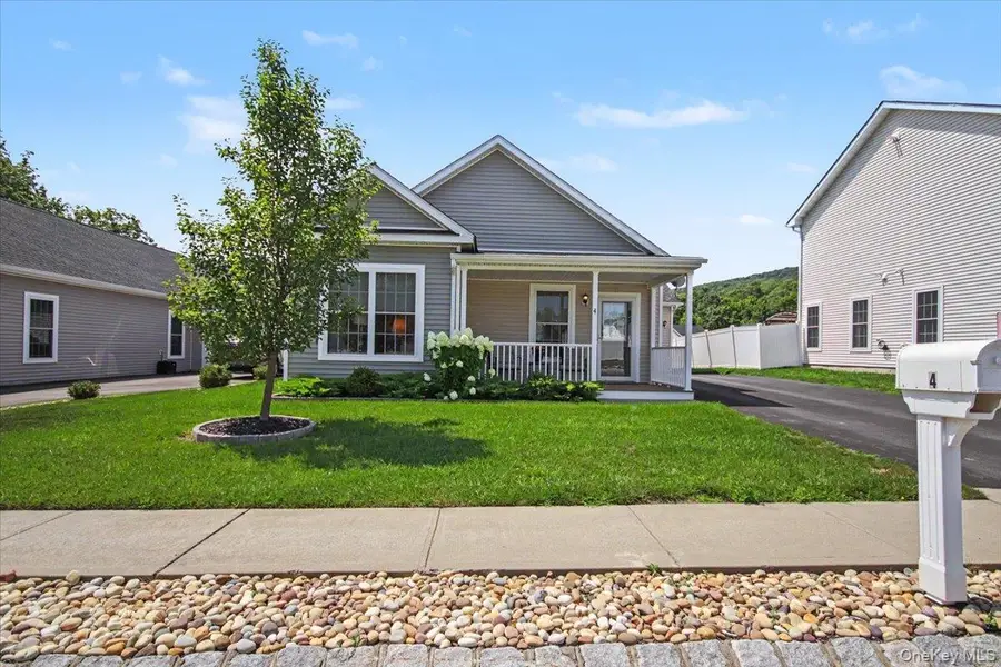 4 Alex Court, Highland, NY 12528 - #3