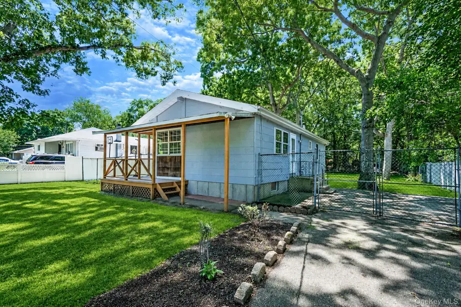 66 Norfleet Lane, Coram, NY 11727 - #2