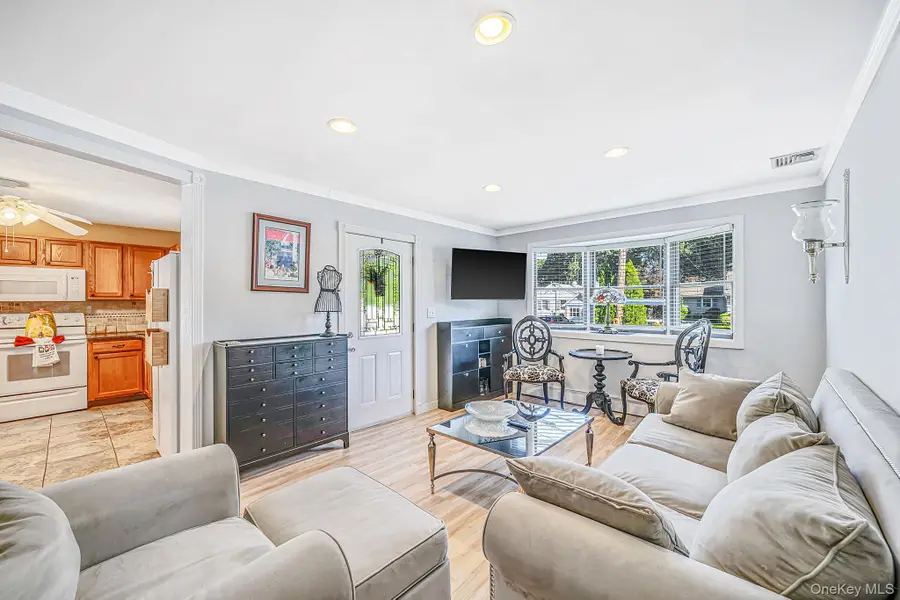 256 Deer Road, Ronkonkoma, NY 11779 - #3