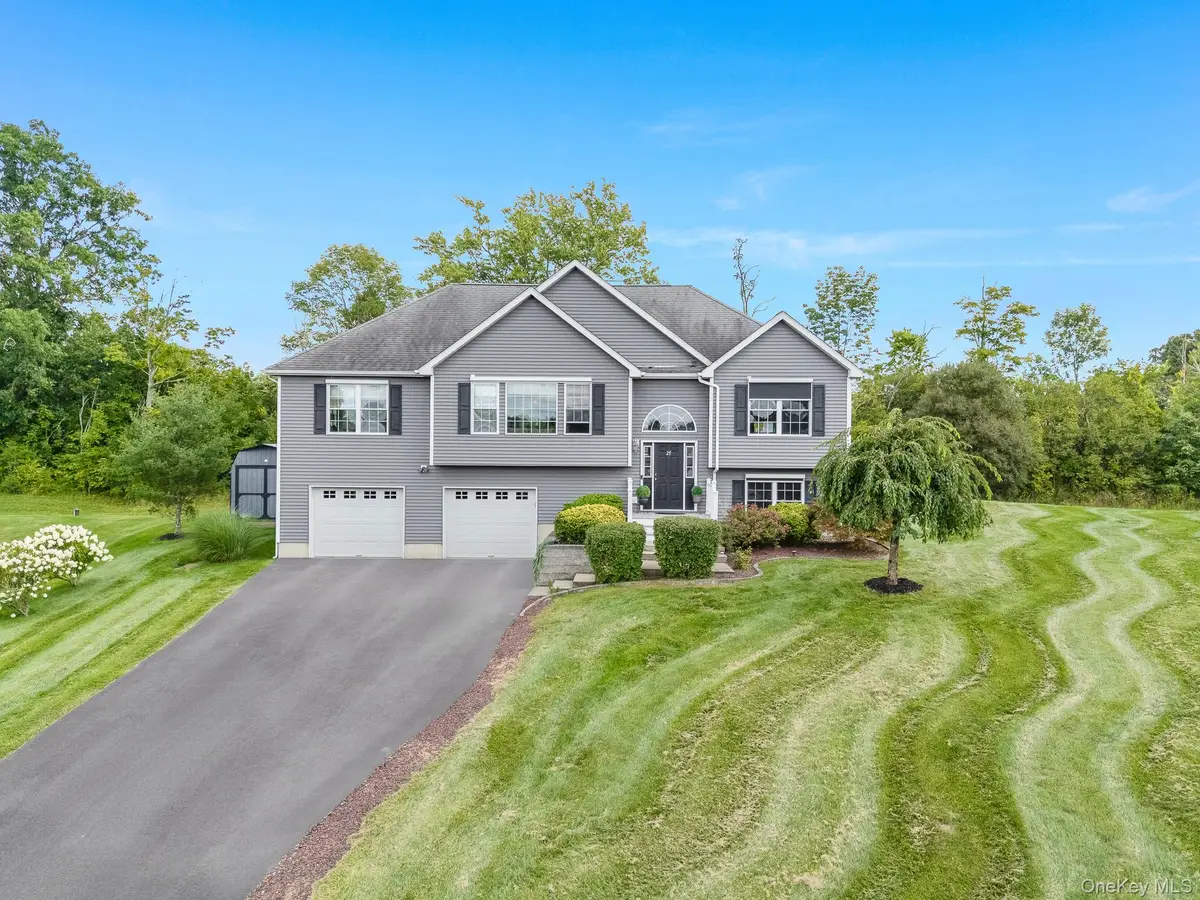 27 Frieda Lane, Poughkeepsie, NY 12603 - #1