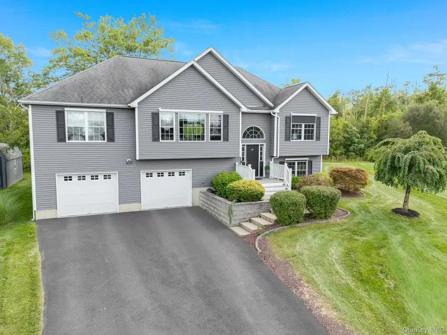 27 Frieda Lane, Poughkeepsie, NY 12603 - #2
