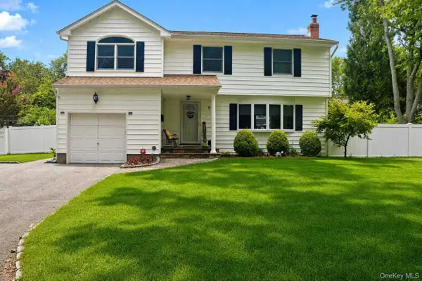9 Gaston Street, Melville, NY 11747
