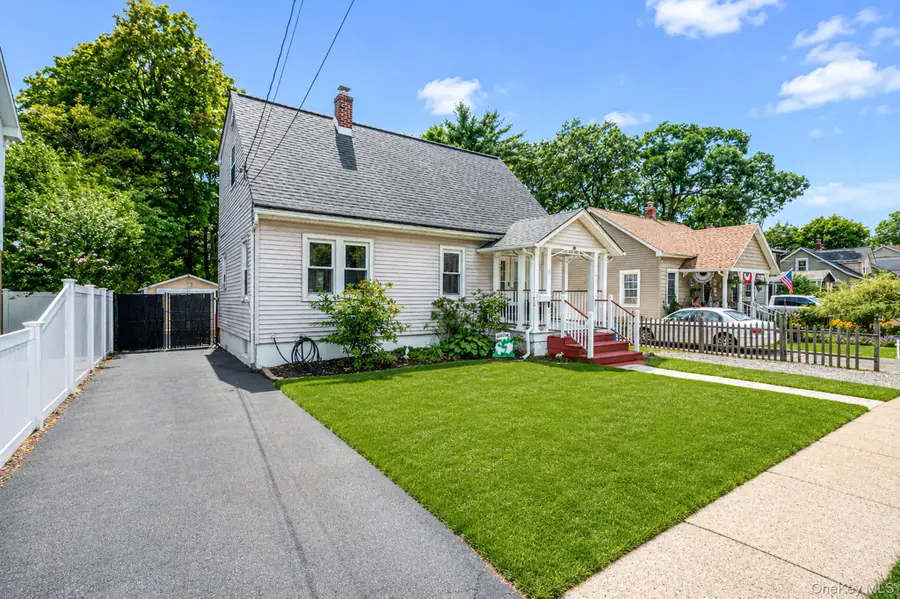 14 Richard Avenue, Islip Terrace, NY 11752 - #3