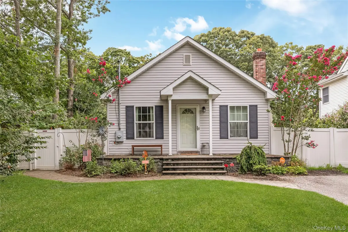 393 W End Avenue, Shirley, NY 11967 - #1
