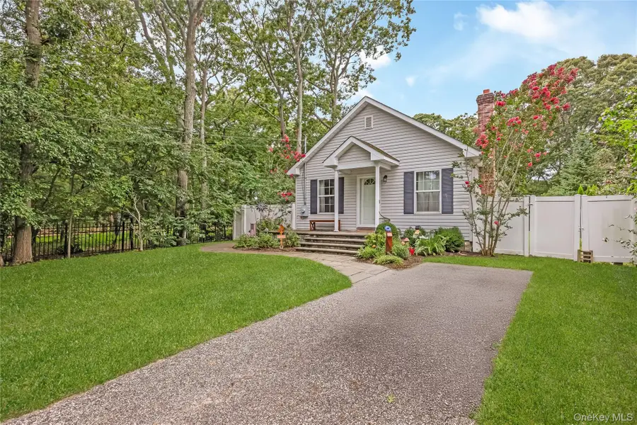 393 W End Avenue, Shirley, NY 11967 - #3