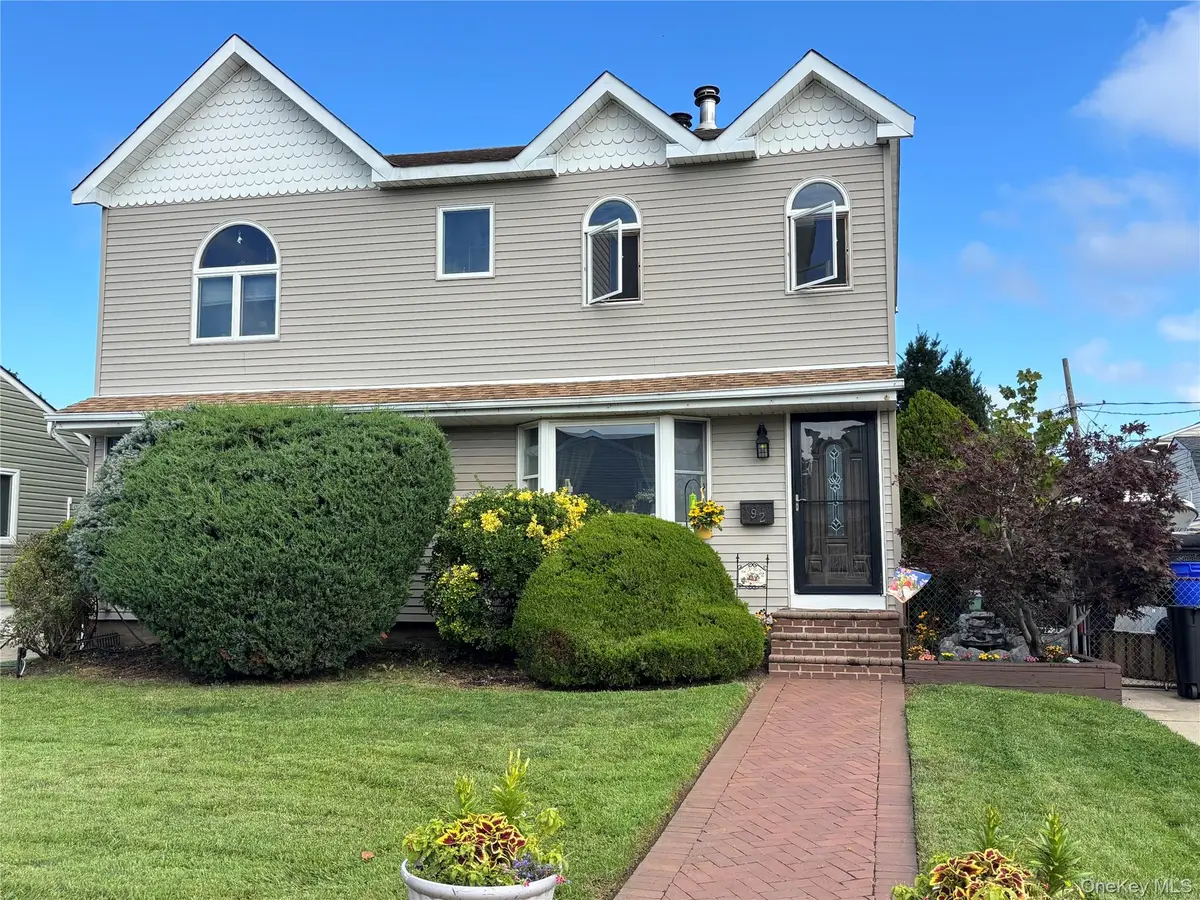92 Van Buren Street, Freeport, NY 11520 - #1