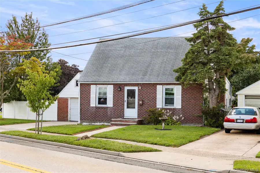 236 Dogwood Avenue, Franklin Square, NY 11010 - #3