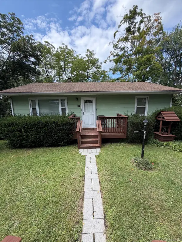 231 N Terry Hill Road, Carmel, NY 10512