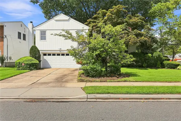 2 Longview Avenue, North Woodmere, NY 11581