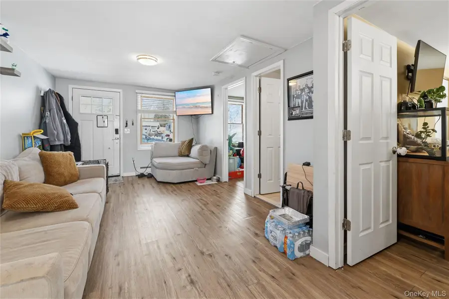 36 Woodlawn Avenue, Selden, NY 11784 - #2