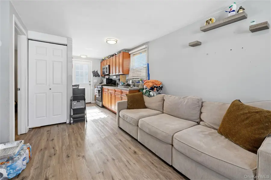 36 Woodlawn Avenue, Selden, NY 11784 - #3