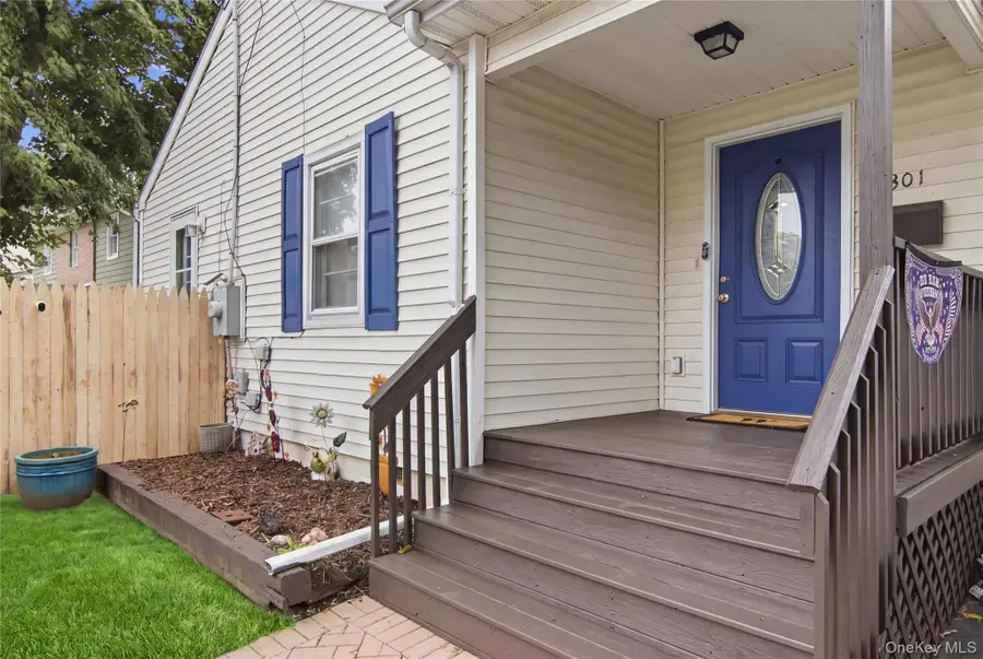 301 Laurel Road, Northport, NY 11768 - #3