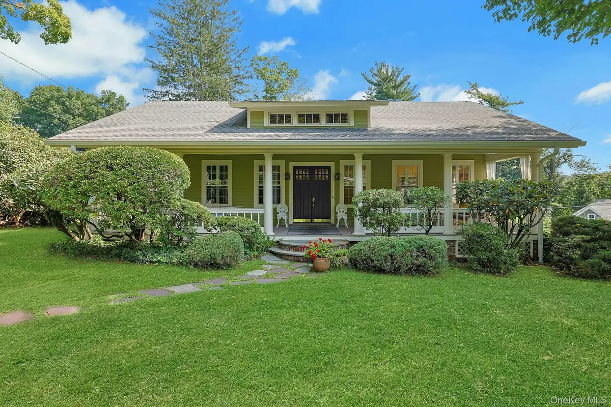 35 Grandview Avenue, Pleasantville, NY 10570 - #1