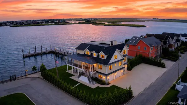 1 North Drive, Baldwin Harbor, NY 11510