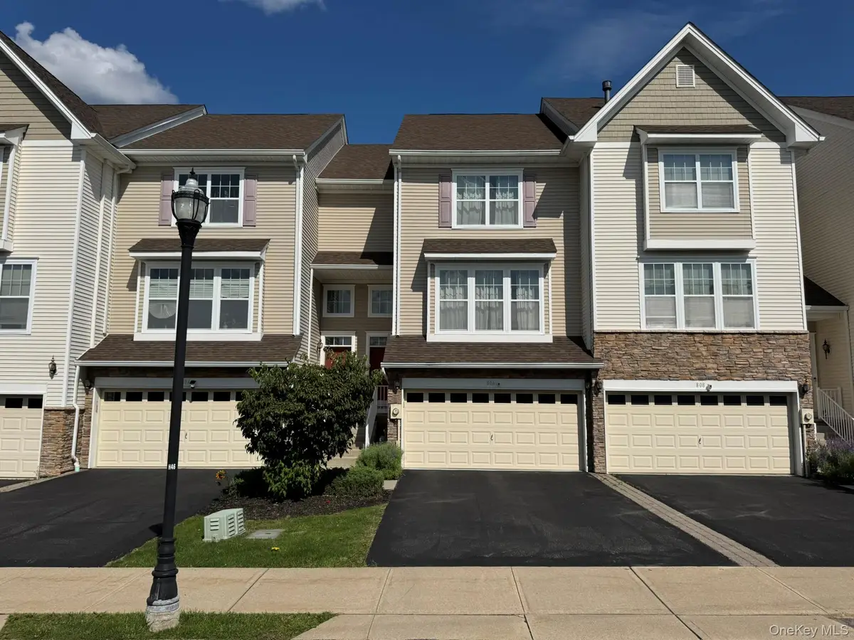 806 Hawthorn Way, New Windsor, NY 12553 - #1