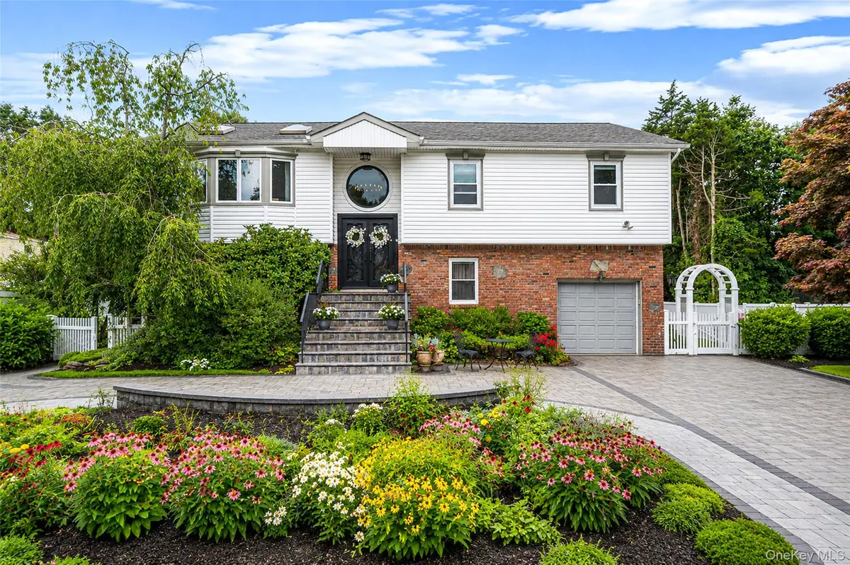 25 Kellogg Place, Huntington Station, NY 11746 - #1