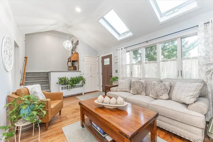 4 Brafmans Road, Inwood, NY 11096 - #2