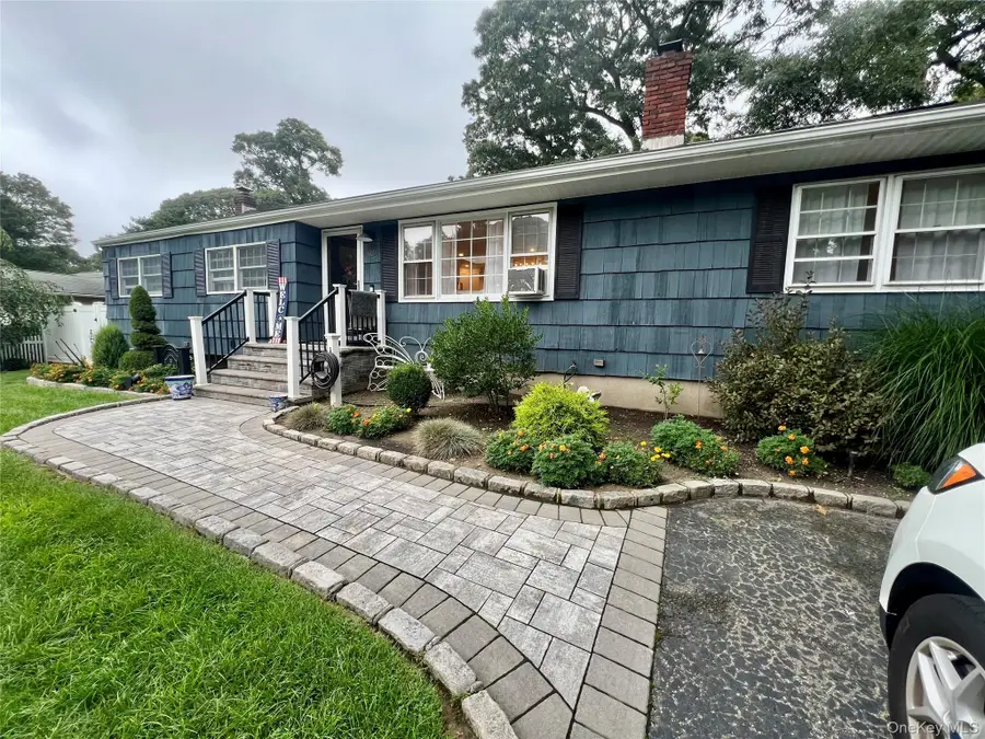 30 Marbeth Circle, Miller Place, NY 11764 - #2