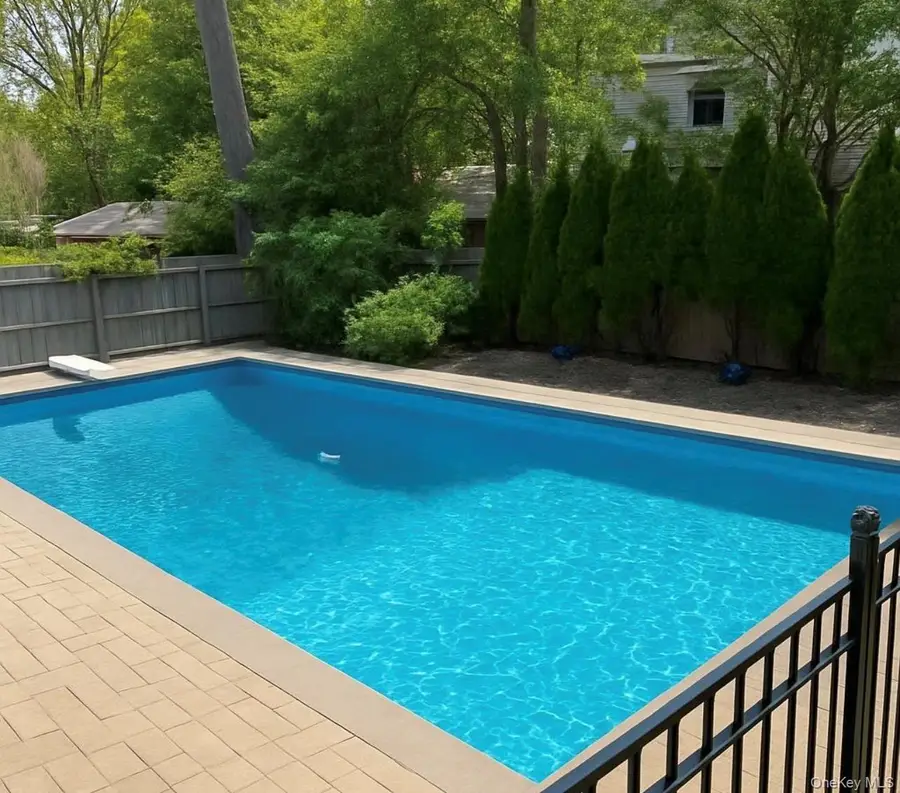 30 Marbeth Circle, Miller Place, NY 11764 - #3