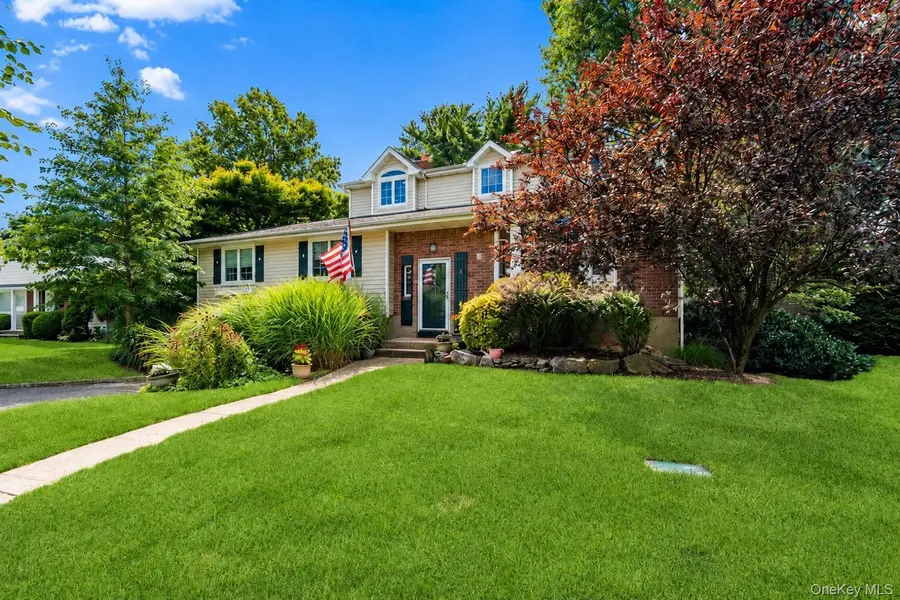 27 Delaware Avenue, Jericho, NY 11753 - #3