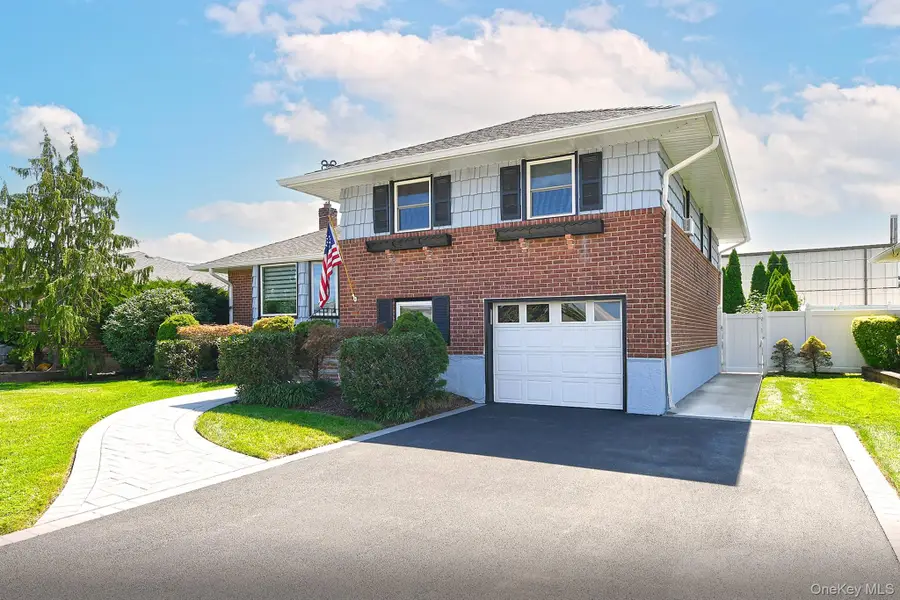 4039 Hahn Avenue, Bethpage, NY 11714 - #2