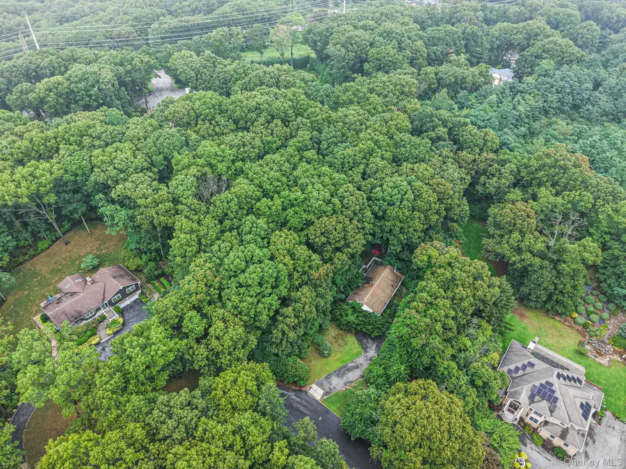 107 W Farm Drive, Melville, NY 11747 - #3