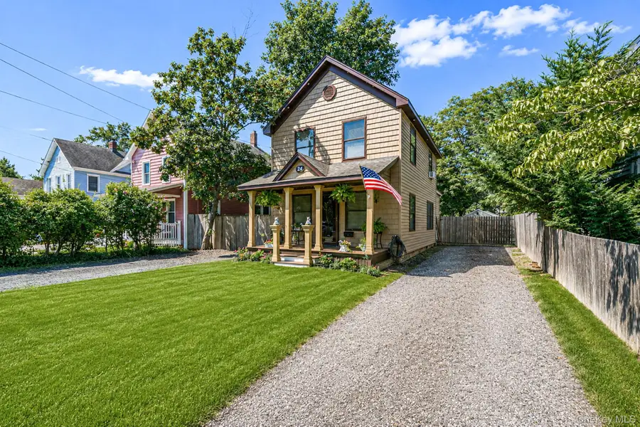 24 Wiggins Avenue, Patchogue, NY 11772 - #3