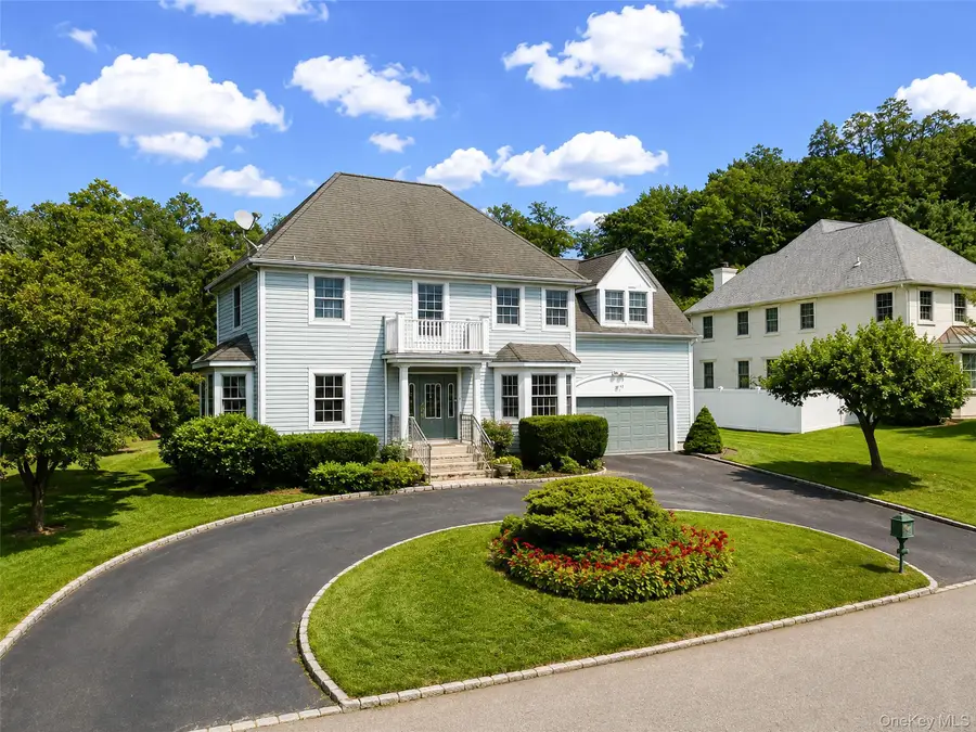 14 Mackay Way, Roslyn, NY 11576 - #2