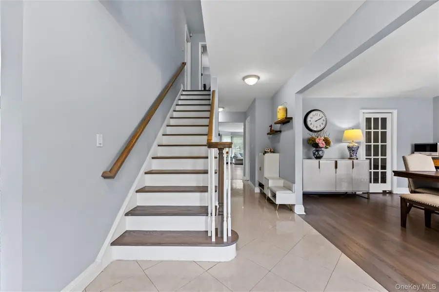 14 Mackay Way, Roslyn, NY 11576 - #3