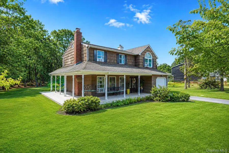 21 Hope Court, Selden, NY 11784 - #2