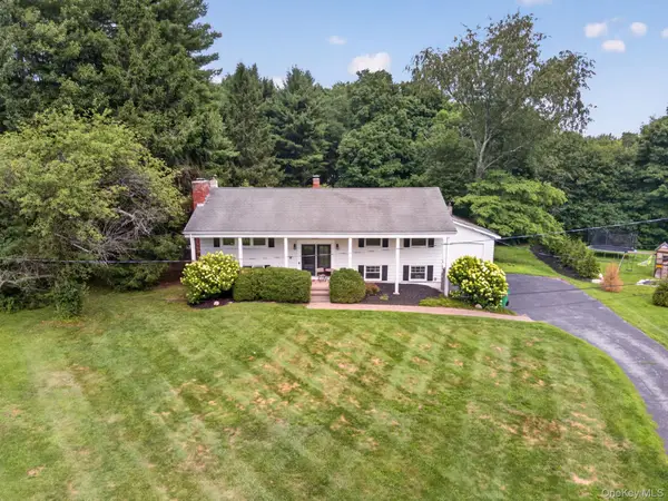 9 Debra Hill Road, Poughkeepsie, NY 12603