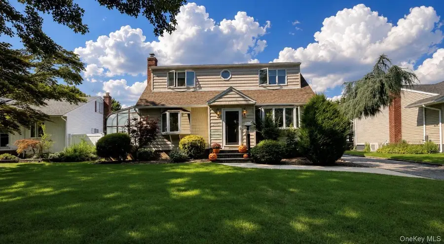 3995 New Road, Seaford, NY 11783 - #2