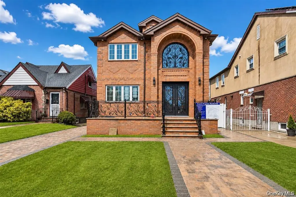 27-09 Utopia Parkway, Flushing, NY 11358 - #1