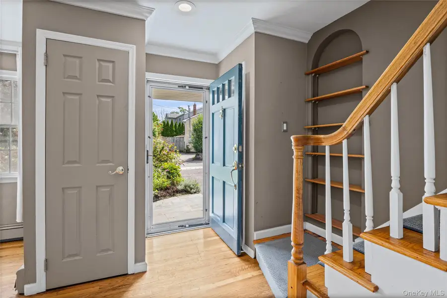 17 Sea Ridge Court, Huntington, NY 11743 - #3