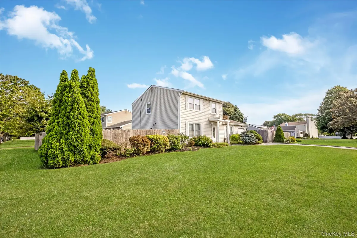 11 Shade Tree Lane, East Patchogue, NY 11772 - #1